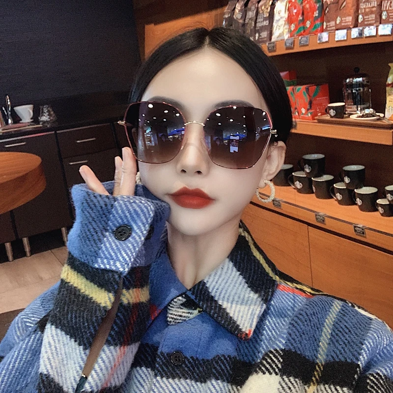 ラウンドフレームサングラス：韓国風クラシックデザインが円脸に最適な偏光サングラス