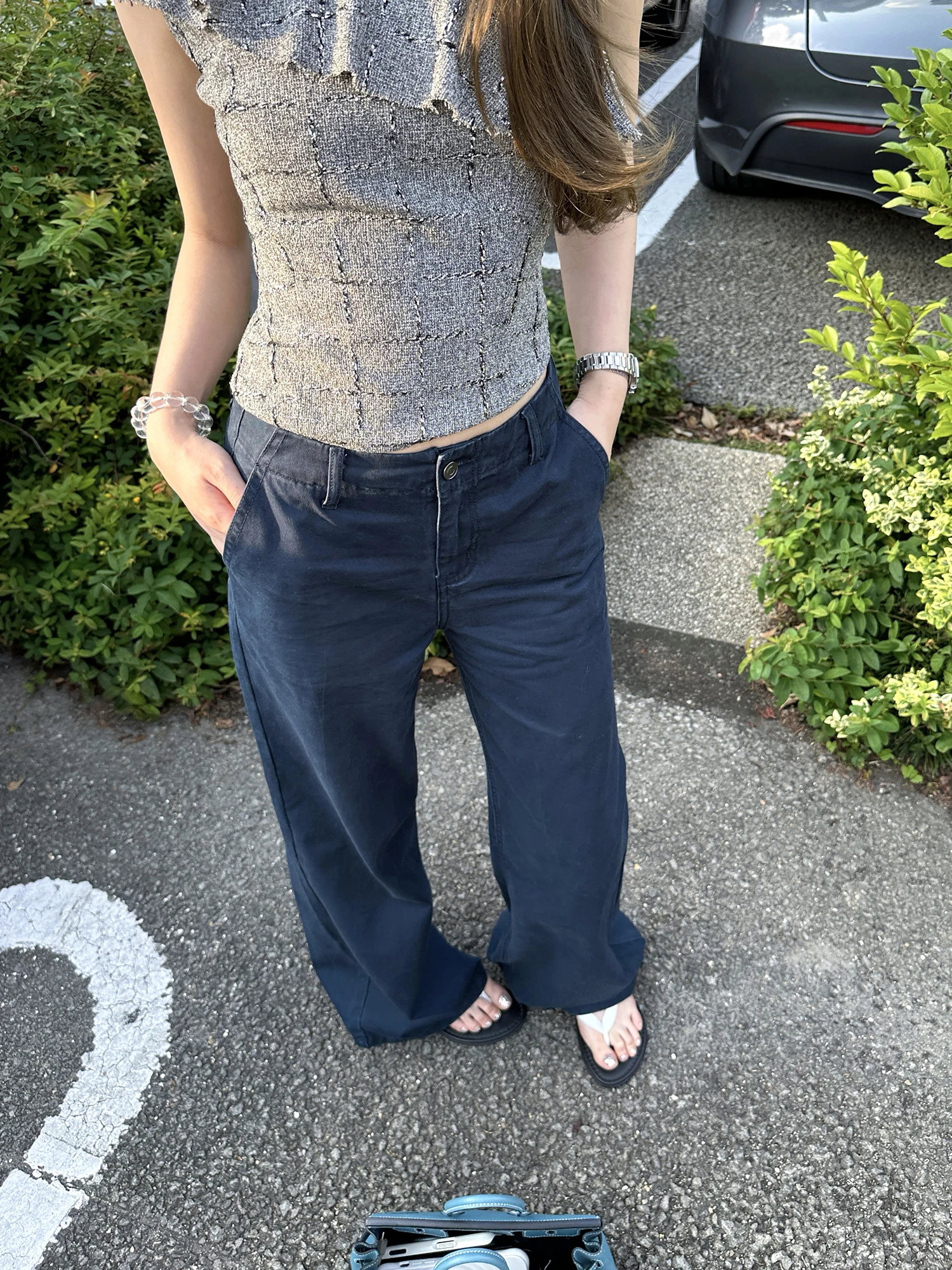 25歳の女性が通勤で悩む「カジュアルエレガンス」にぴったりなパンツは？