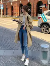 開叉デザインのストレートデニムパンツ【女性用・ハイウエスト・スリムフィット・小柄対応】
