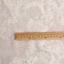 手刺繍風のカシューナッツ柄デザイン布地【極上の柔らかさ・ジャカード風】