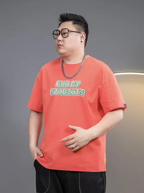 メンズ夏用Tシャツの着こなしガイド：ゆったりデザインで旬の着こなしを実現