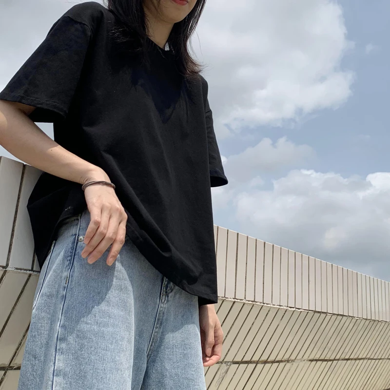 安いTシャツで失敗しない選び方は？学生時代から通勤まで使えるシンプルな白Tシャツの本当の価値とは