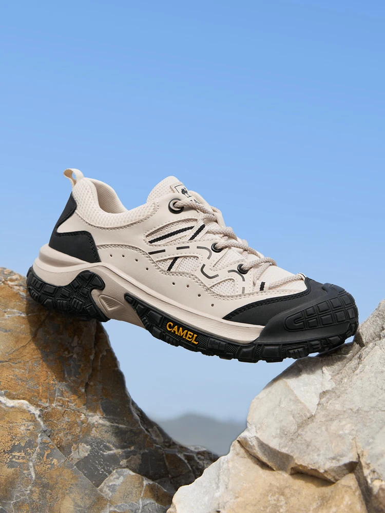 キャラバン 登山靴：通気性と防水性を両立したメンズアウトドアシューズの実用性解析
