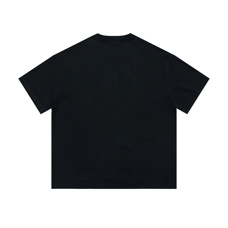 色褪せたtシャツの実態：レトロデザインのウォッシュ加  工Tシャツが持つ色落ちのメカニズムと実用性