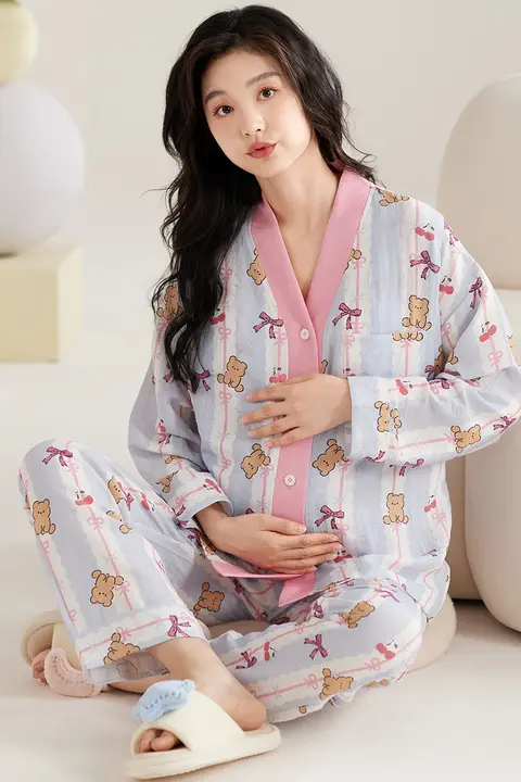 ふわふわ雲模様のコットンマタニティパジャマ【授乳対応・春夏用・極上の柔らかさ】（セットアップ対応）