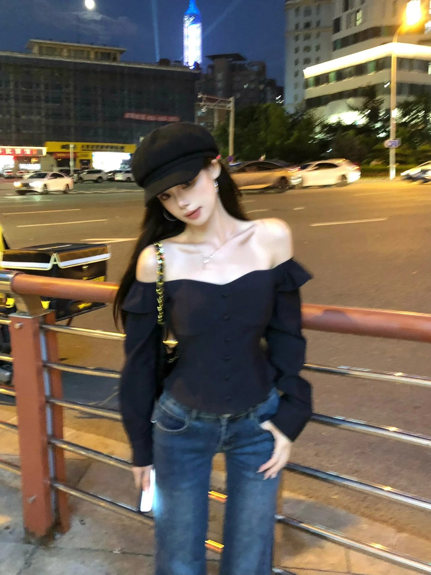 10月に着る50代向けの服、どうやって選ぶの？秋のレトロ風トップスが解決するリアルな悩み