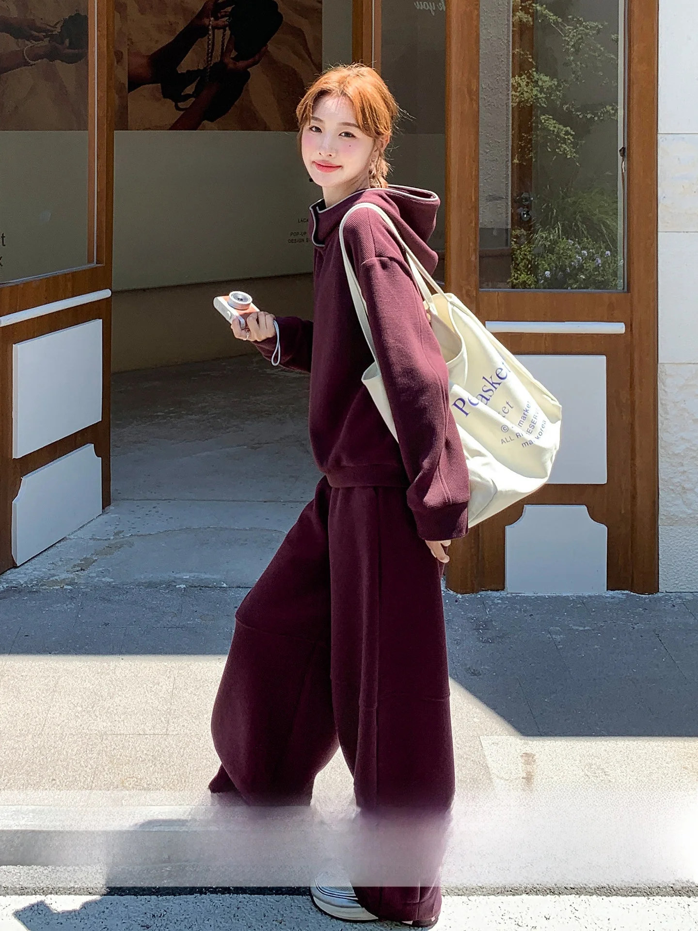 女性服 ブランド で秋のスタイルを決めるには？亭若深のカジュアルセットアップがおすすめの理由