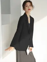 杏色のゆったりしたジャケット【斜めスリットデザイン・小柄向け・ファッション性あり】
