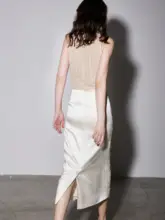 FINOCCI ダイヤモンド刺繍入りダブルレイヤー サテン半裙【厚手・高密度・上品デザイン】