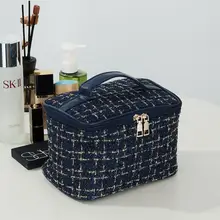大容量チェック柄メイクポーチ【持ち運びに便利・旅行用・洗面用品収納】