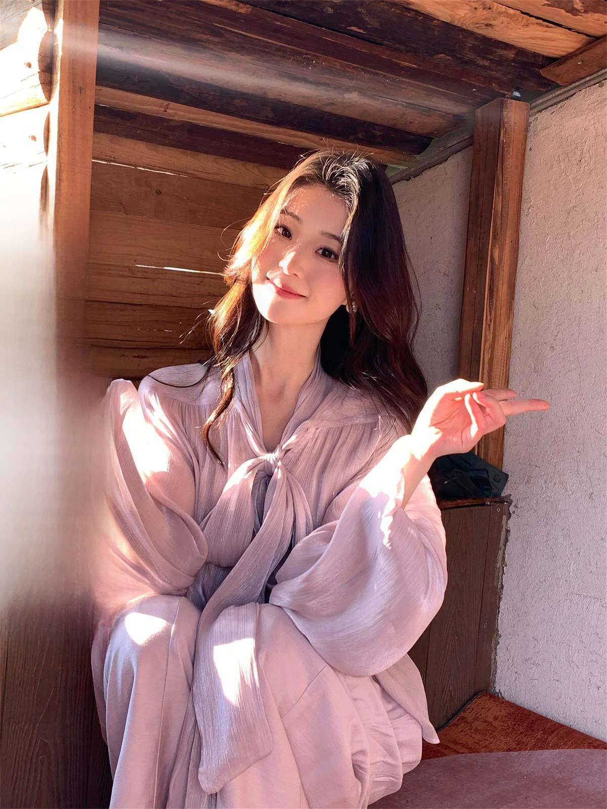 紫シャツ コーデ レディース おすすめ3選：春から夏にかけての肌寒い日用・カジュアル・オフィスまで  対応する実用的な選び方