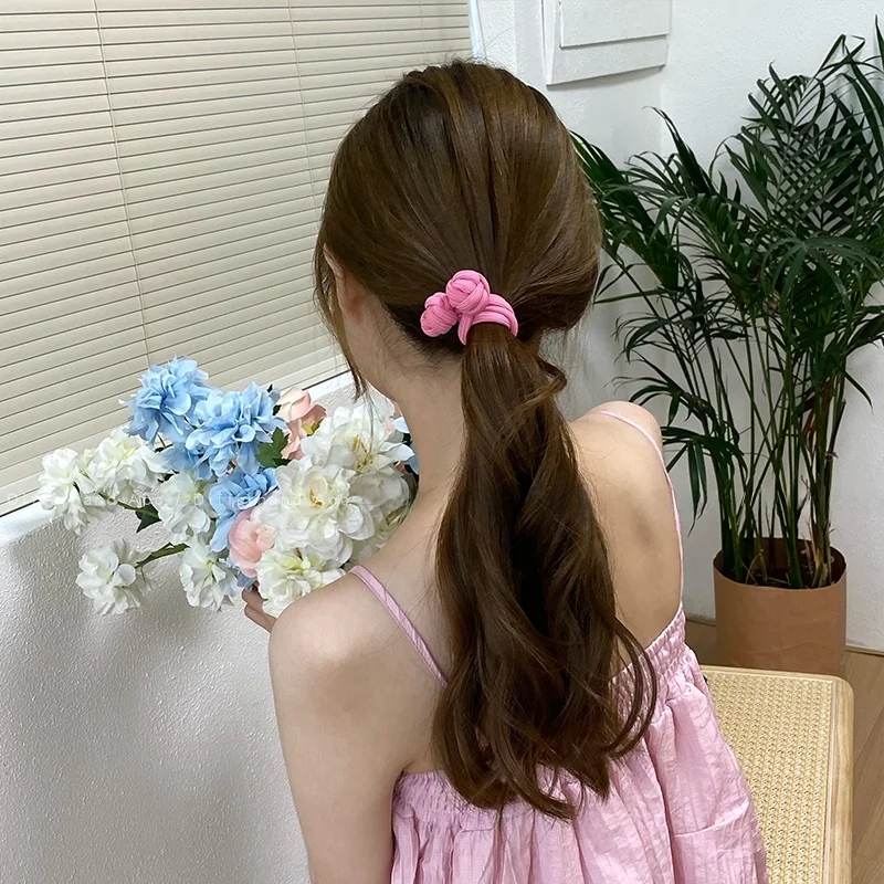 おしゃれ 紐 と こぶ結び で どんなヘアスタイルが生まれるの？