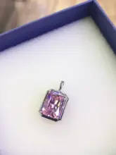 ジルコンペンダントネックレス【軽やか・デザイン性・鎖骨の美しさを引き立てる】