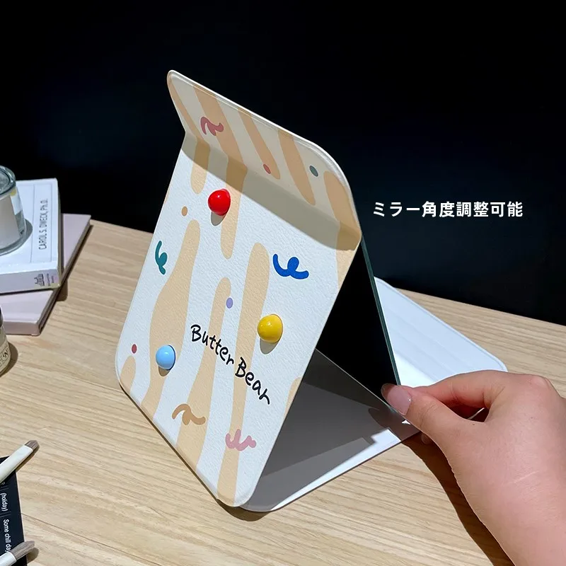 折りたたみ式ポータブルミラー：学生・デスク用のカワイイデザインが実用性を支える