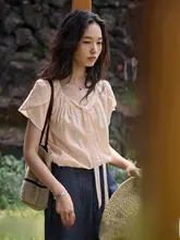 フラワーペタルスリーブのVネックトップス【モダール・夏用・ドレープ感あり】