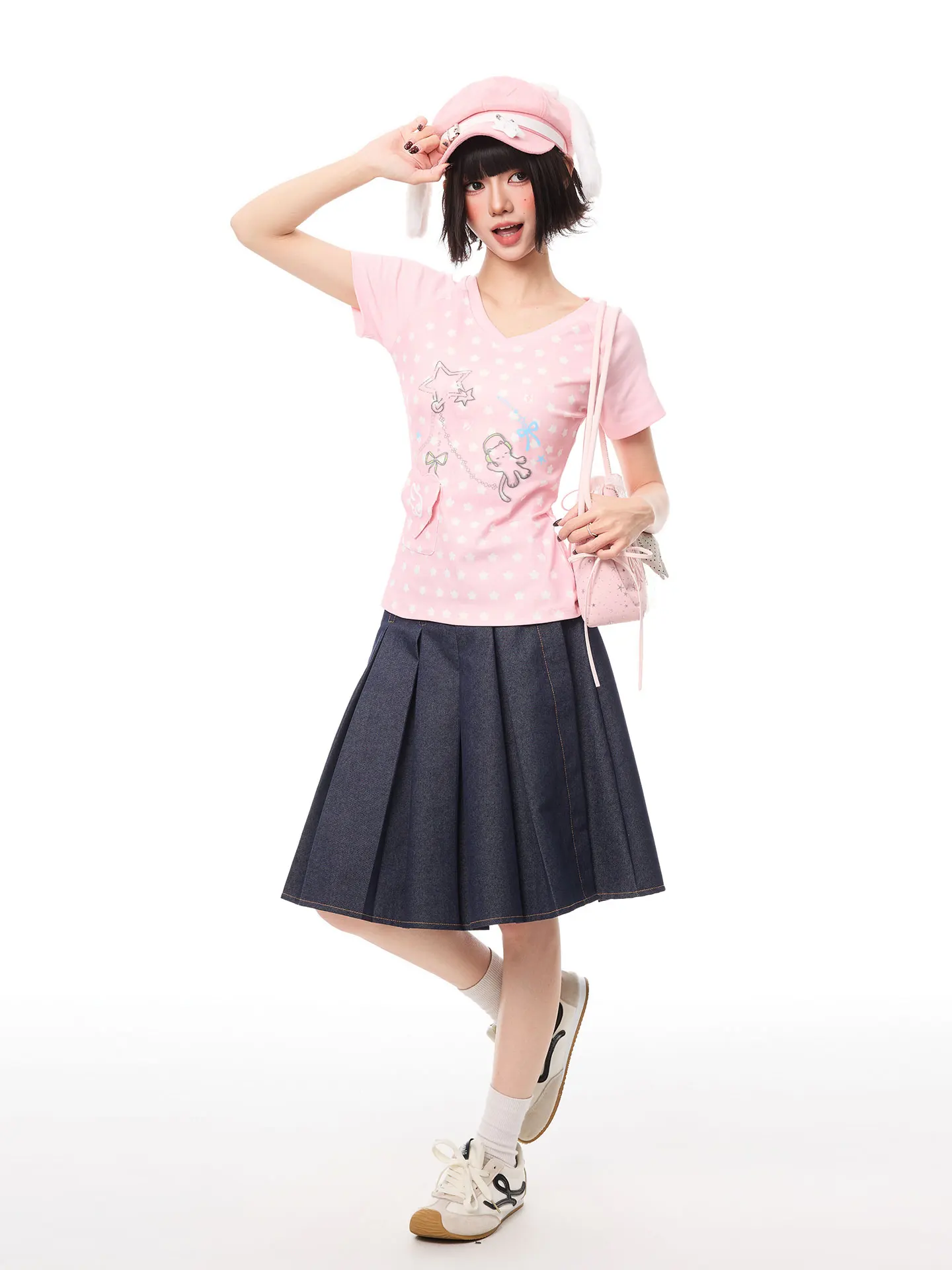 かわいいファッションをどう選ぶ？星柄猫プリントTシャツが夏の日常を彩る理由