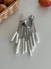 シンプルな白色陶器ハンドルのステンレス製カトラリーセット【ナイフ・フォーク・箸・泡立て器付き】