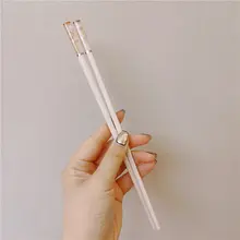 耐熱性の白色滑り止め桜デザイン箸【家庭用・日本風】