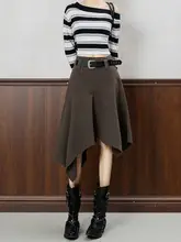 オリーブブラウンのレトロなハイウエスト不規則Aラインスカート【フレアデザイン・シルエットを美しく見せる】