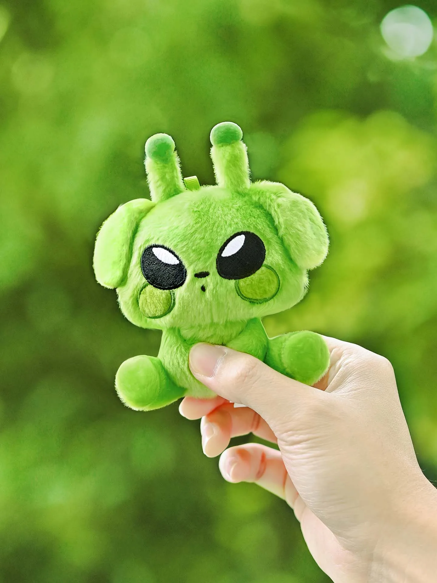 オタクが欲しいグッズとして、七夕に飾る「かわいい宇宙犬」のキーホルダーは本当におすすめなのか？