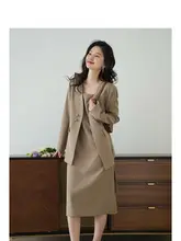 Vネックデザインの中長丈ゆったりジャケット【女性用・スーツスタイル・春用】