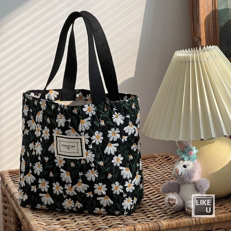 ハンド刺繍トートバッグ【韓国風・レトロ・肩掛けタイプ】の実用性と選び方