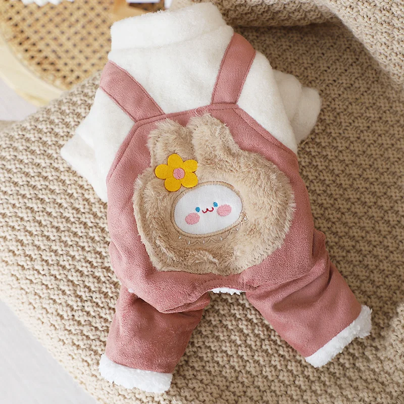 わんこ服をどう選ぶ？冬の寒さに負けない、小型犬にぴったりの「高保温・柔らかい綿素材」衣類がおすすめ