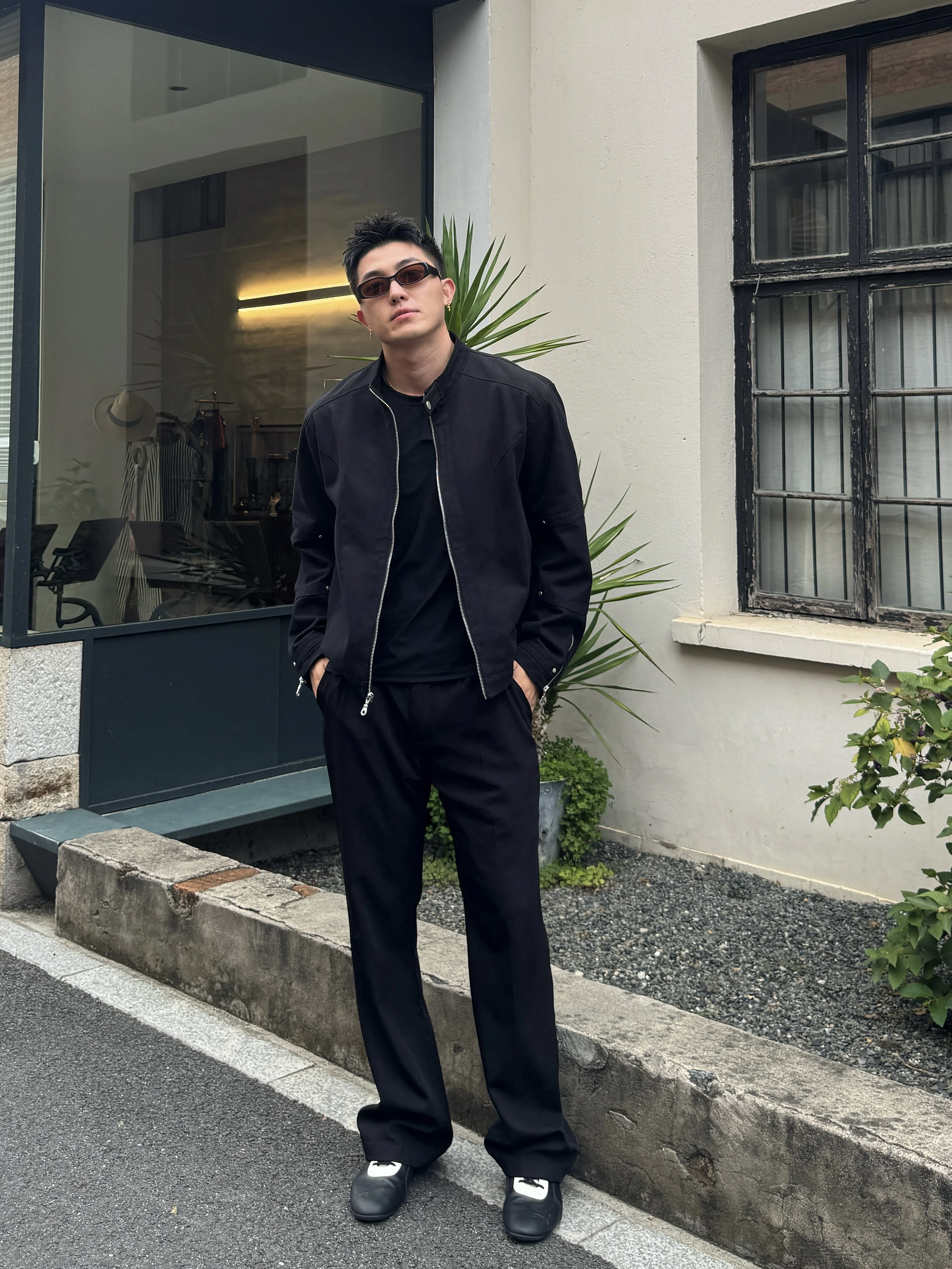 DaeeWooo 微喇叭デザインカジュアルパンツ：ストレッチ素材で四季通用の通勤スタイル