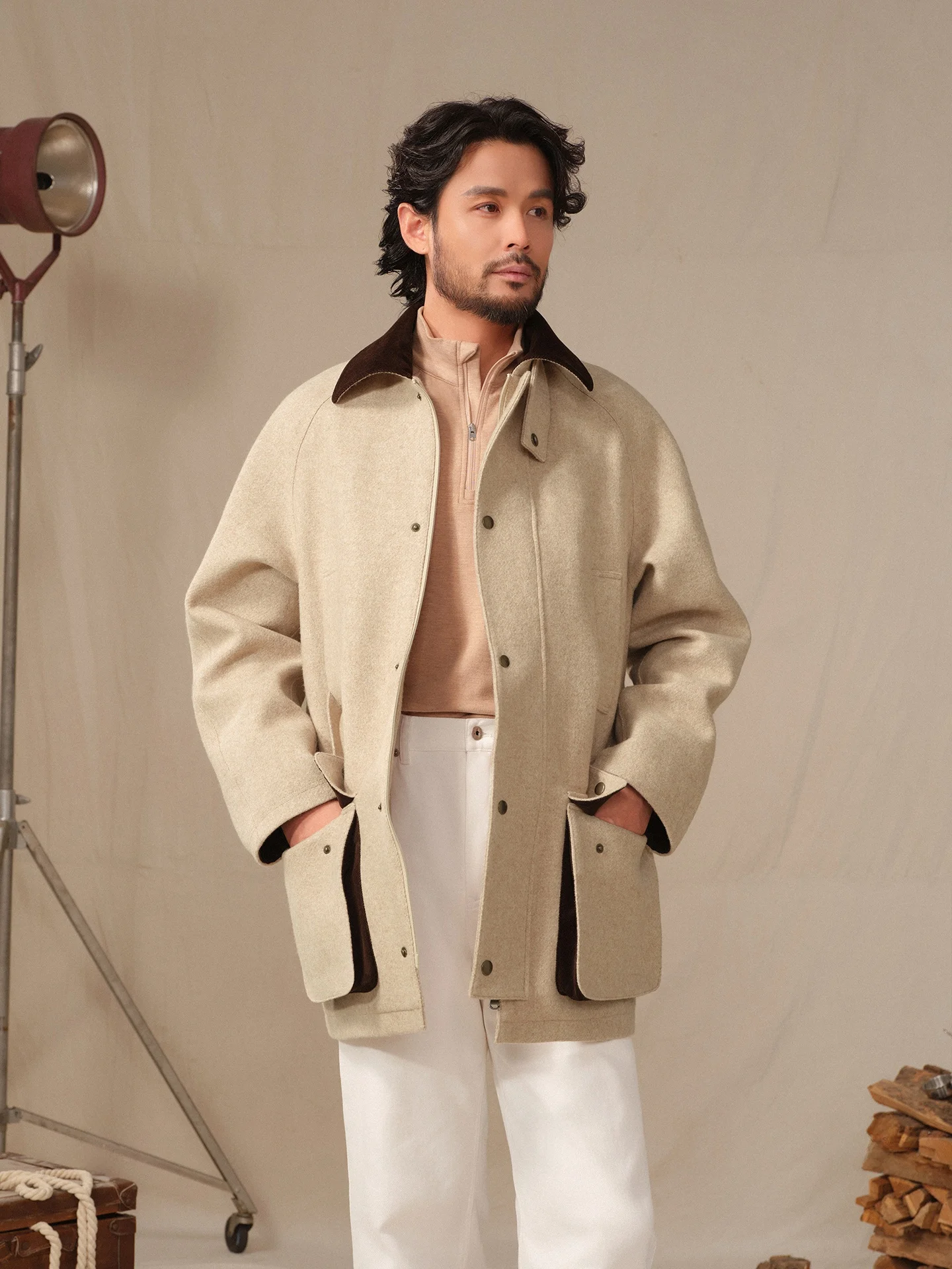 all weather parka とダウンジャケットの違いは？マウンテンジャケットでどんな場面に活かせるの？