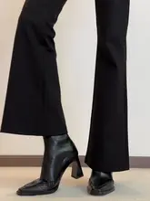 シンプルなスクエアトゥのバイカーブーツ【ユニセックス・通勤用・厚底・太ヒール】