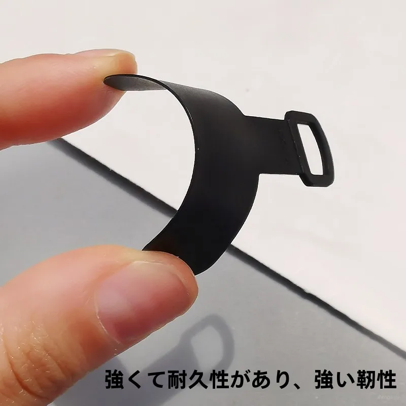携帯の後ろにつけるやつは、本当に必要なの？