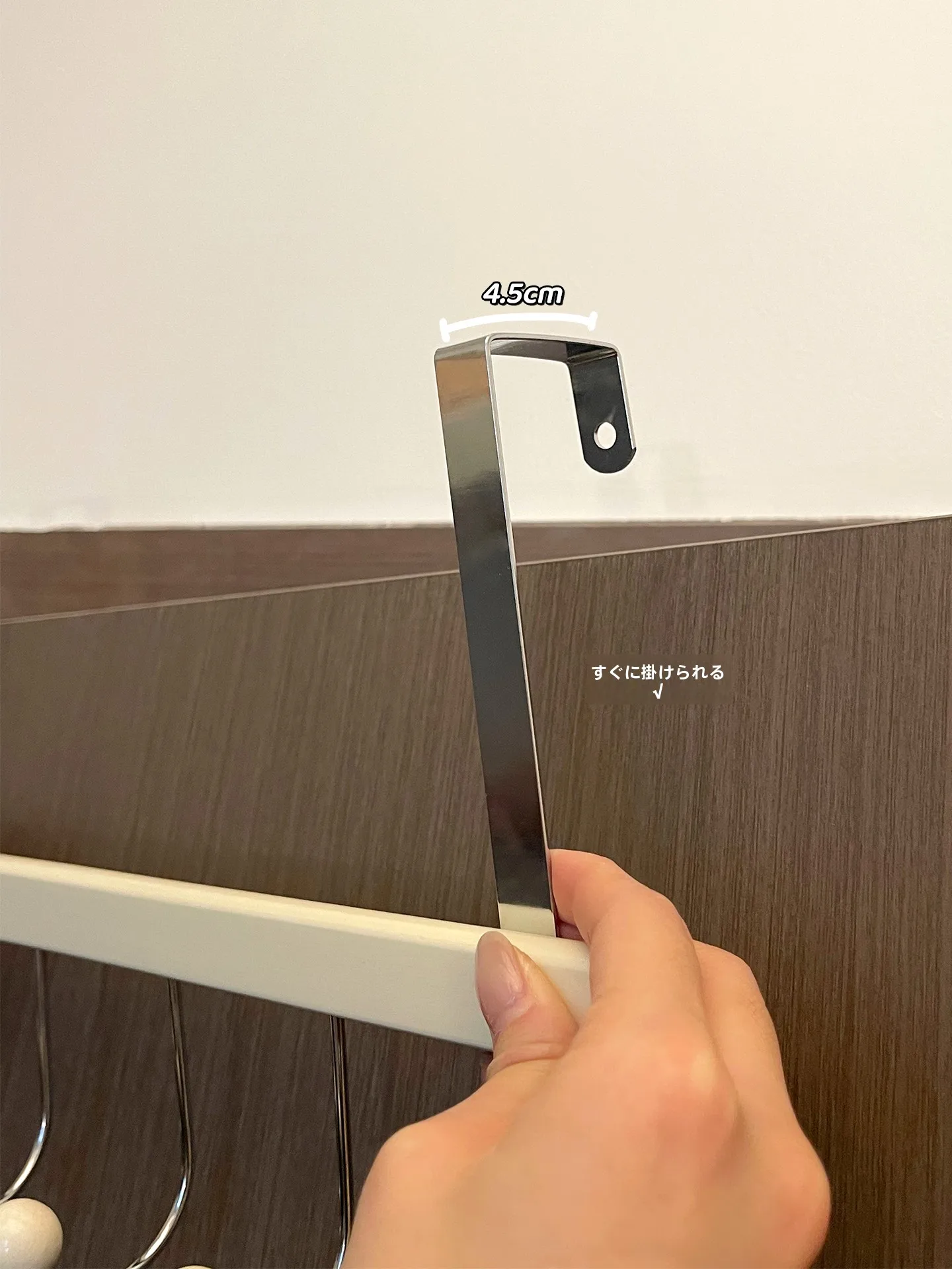 突っ張り棒 収納 100均 の実用性と設置ガイド