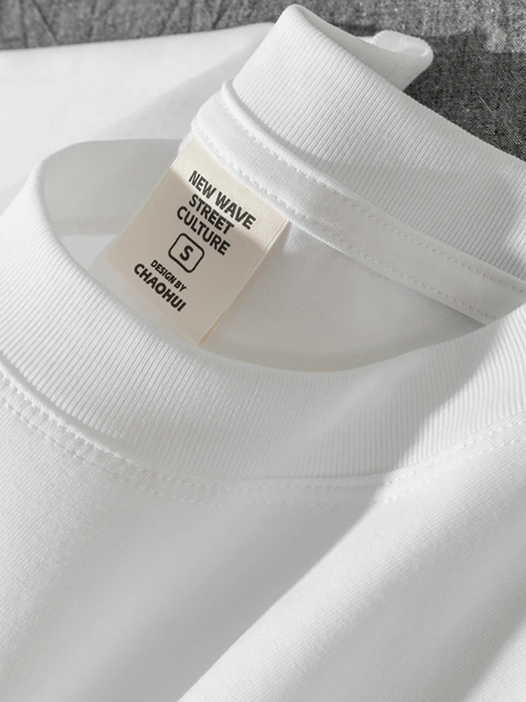 ズボンにTシャツを着せるのはなぜ？シンプルな白Tシャツが解決する夏のコーデ悩み