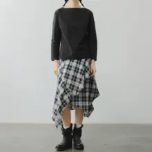 シンプルで洗練されたデザイン！オフショルダートップス【フレンチスタイル・ヴィンテージ風・細身効果】