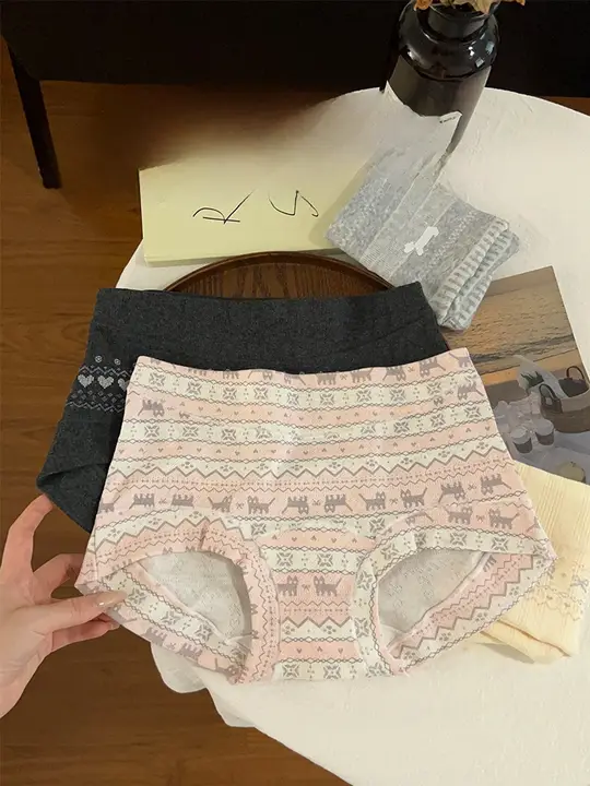 高腰 デザインのレディースショーツ【抗菌処理・肌ざわりの良いコットン・包臀タイプ】