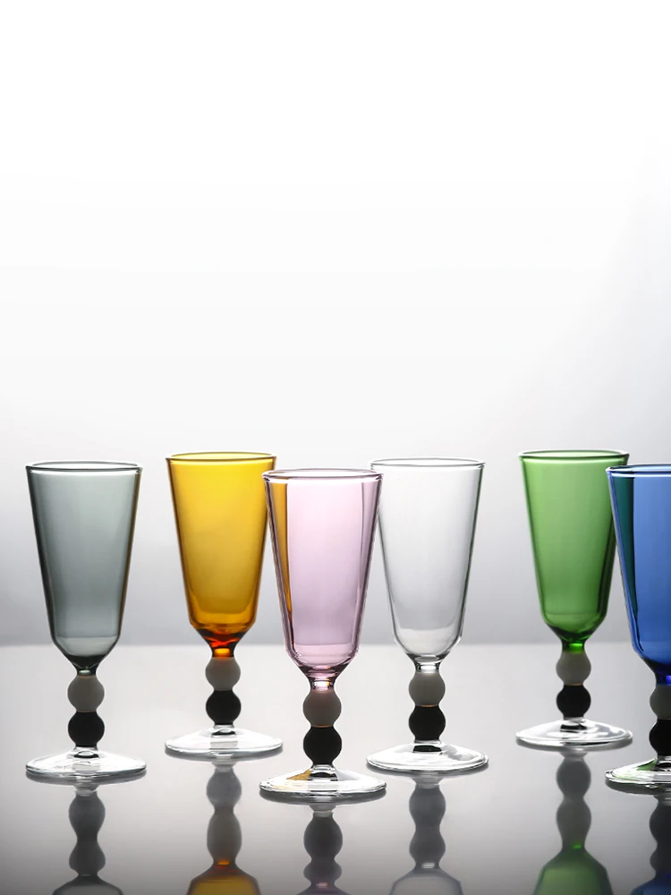 リモート飲み会やホームパーティーで役立つアイテムを3つに絞って、どう選ぶべきか？