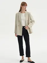 通勤に最適！ゆったりとしたシルエットの女性用スーツジャケット【細身効果・小柄向け】
