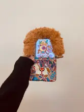 フリップフォン用ケース【全包デザイン・赤いカシューナッツ柄・刺繍入り・持ち手付き】