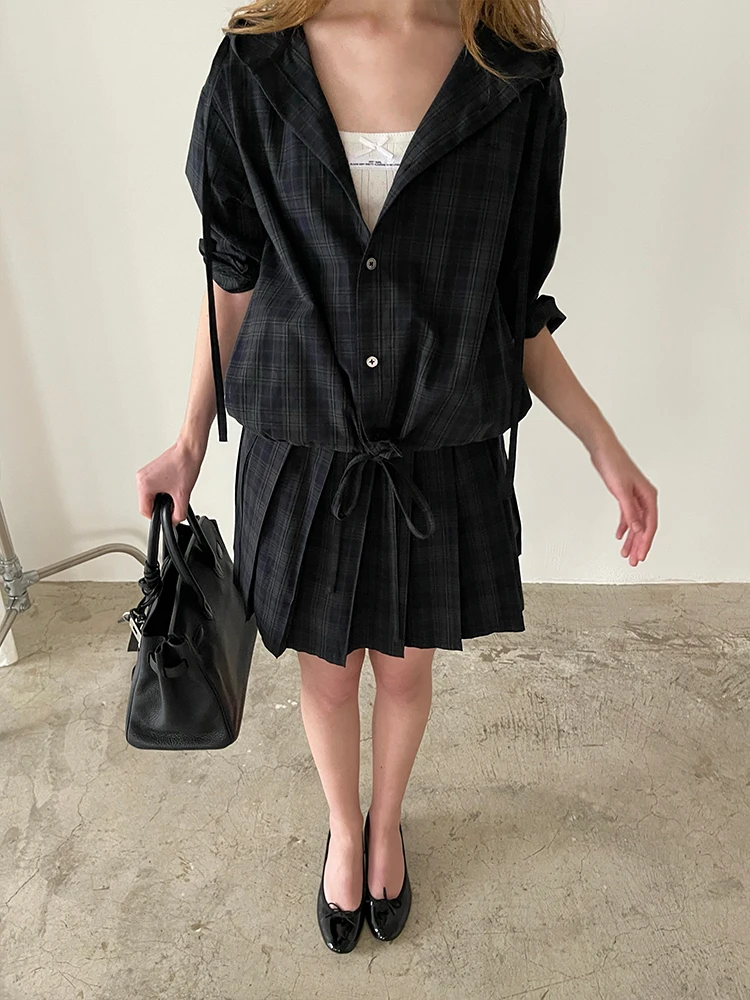 4月に大学生が着るべき服は？ブルーグリーンのチェック柄セットアップが解決する通学の悩み