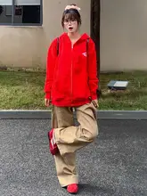 カジュアルな雰囲気の大人女子向けカ  ーキ色ローボトムデニムパンツ【秋用・ストレート・ワイドシルエット】（セットアップ対応）