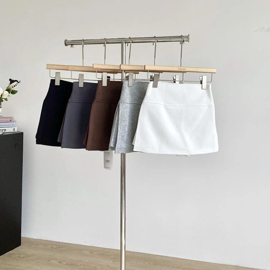 透けてるスカートは本当に危険？それとも、春のスタイルを彩る神秘のアイテムなの？