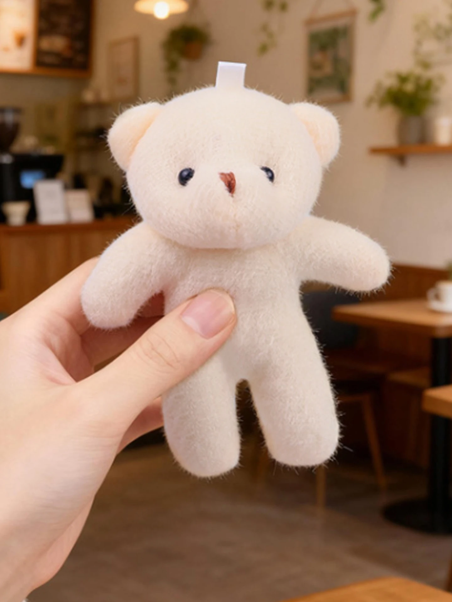 キーリング付きテディベアぬいぐるみ：かわいいデザインと柔らかい素材の実用性を検証