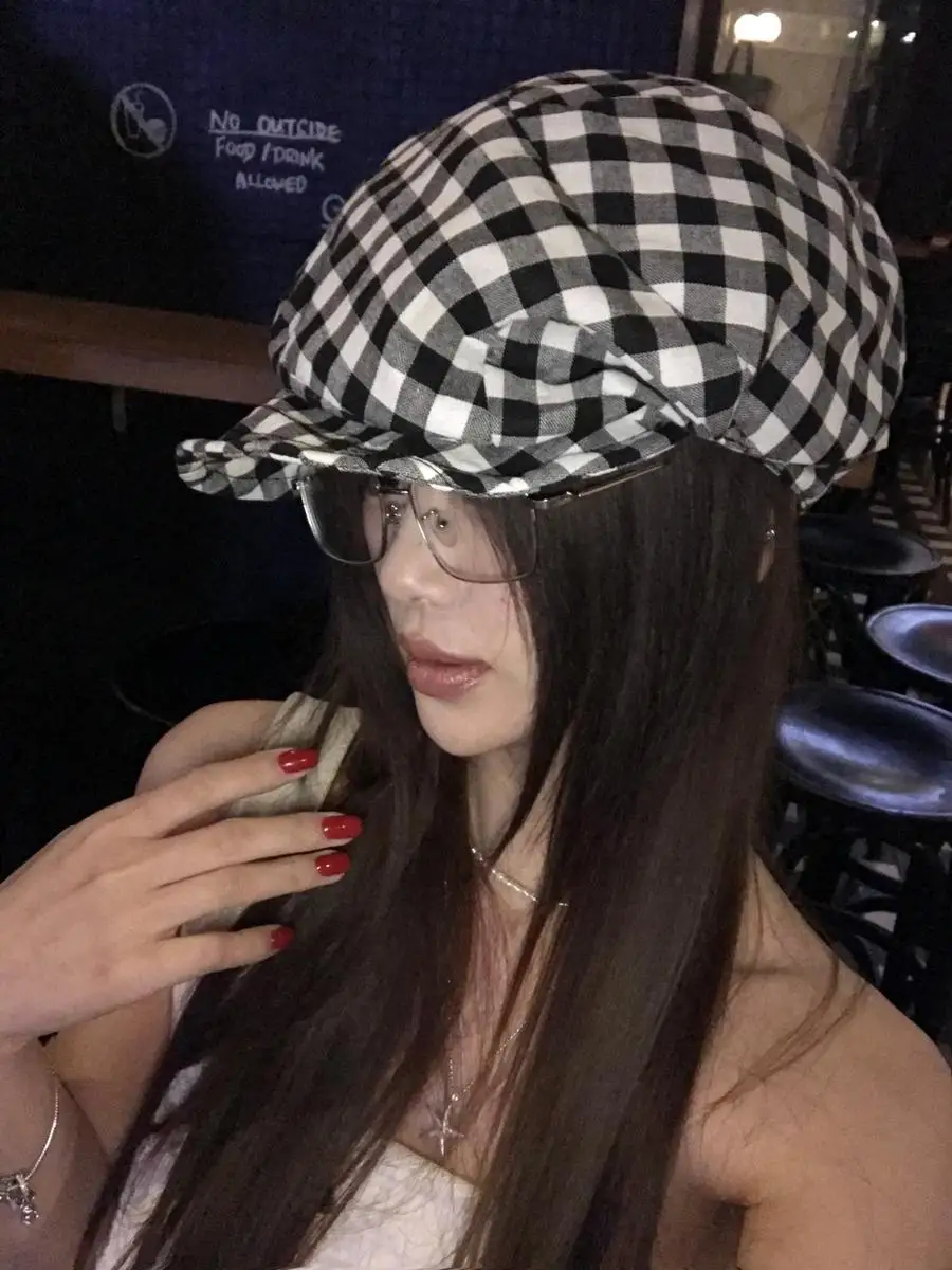 オシャレなキャップで失敗しないコーデは？白黒チェック八角形帽子が解決する3つの理由