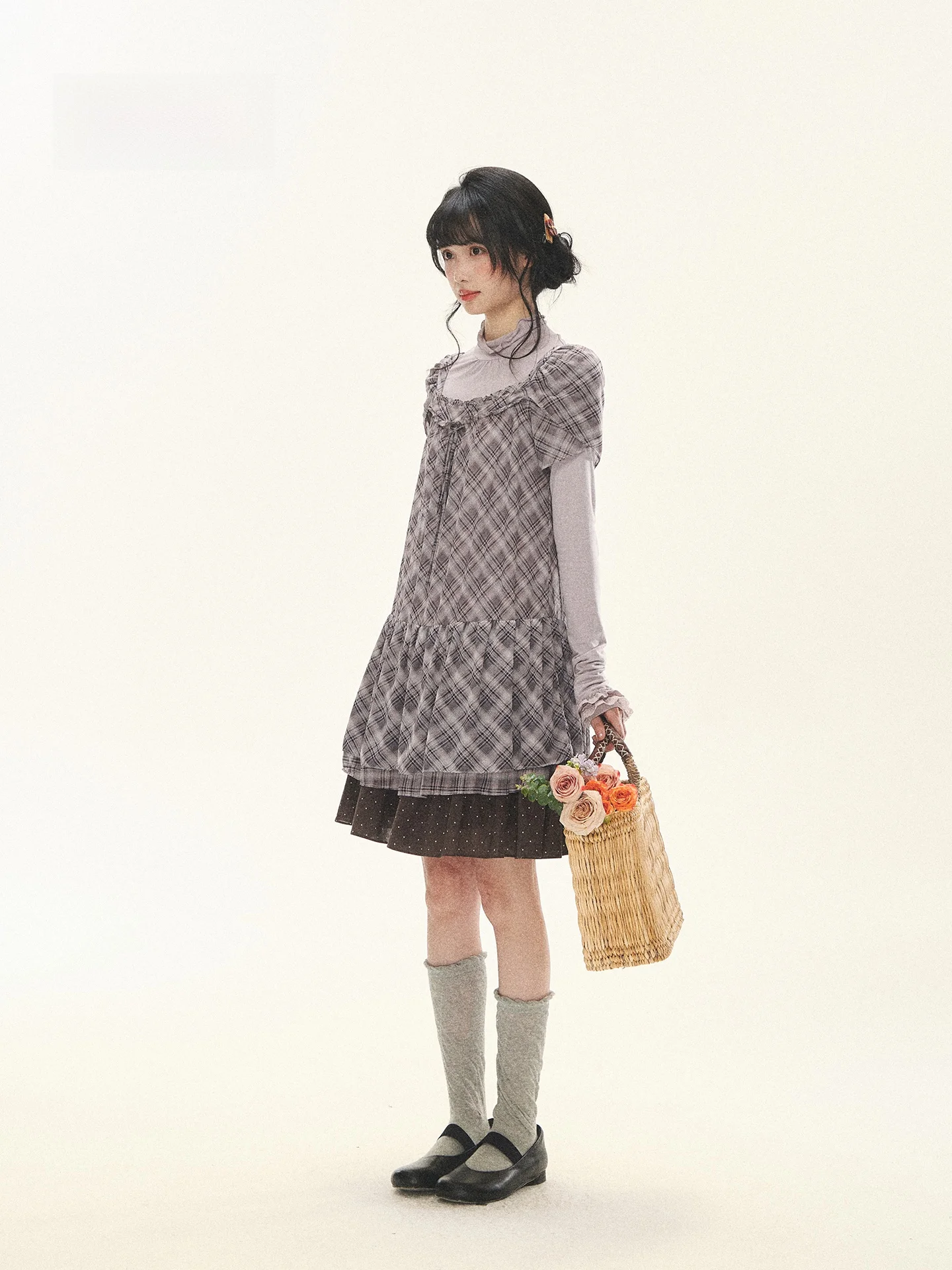 復古風フリル裾のスクエアネックチェック柄シャツワンピース【春向け・女性用】