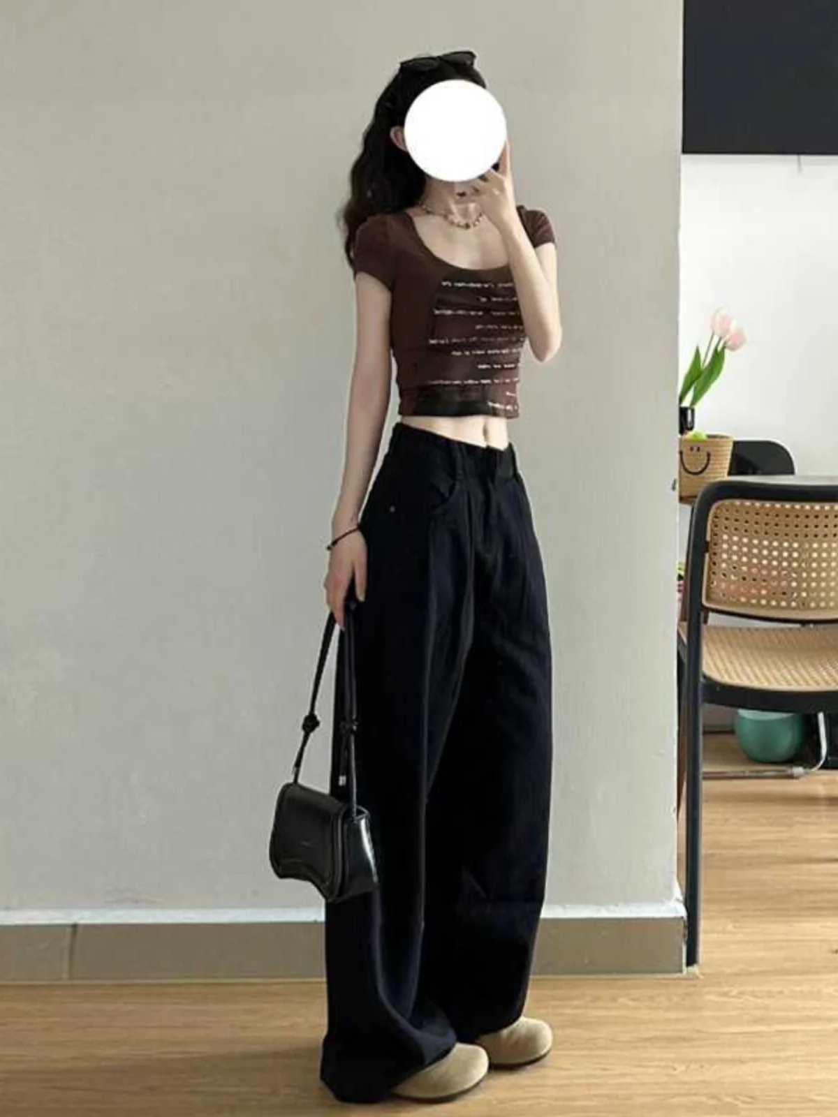 黒 デニム ワイド パンツ：高身長向けハイウエストロングパンツの実用性と選定基準