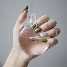 夏にぴったりの緑色の付け爪【花嫁・妊婦対応・取り外し可能】