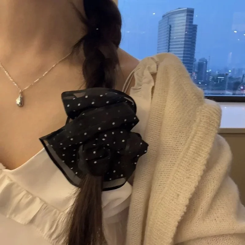 ショートヘアにメッシュをどう入れるか？自然で軽やかな雰囲気を演出するベストな方法とは