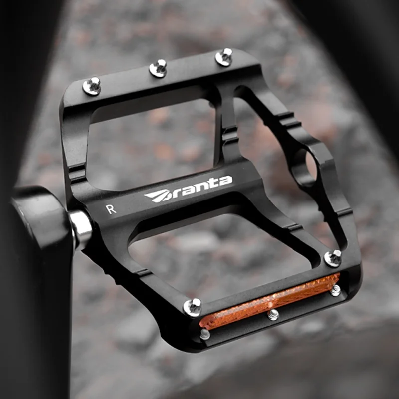 XDS 7速MT用アルミ合金ペダル：滑り止めと三ベアリング設計の実用性解析