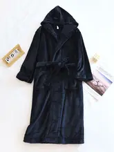 シンプルなデザインのフランネルフード付きバスローブ【暖かい・珊瑚フリース】