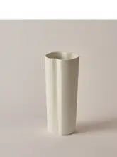 高級感あふれる白色陶磁器のフラワーベース【ローズアレンジメント用・リビング・ダイニングに最適】